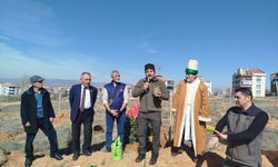 Kırşehir’de Şehitler İçin Fidanlar Toprakla Buluştu