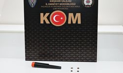 Kırşehir’de durdurulan araçtan sikke ve uyuşturucu çıktı