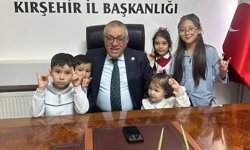 MHP İl Başkanı Kılıç'tan Çocuklara 23 Nisan Kutlaması