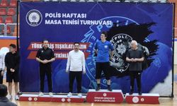 Kırşehir’de Öğrencilerden Masa Tenisi Turnuvasında Başarı