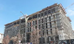 Yıllardır Bitmeyen Hükümet Konağı Yılan Hikayesine Döndü