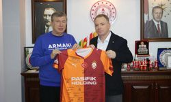 Türk Futbolunun Efsane İsmi Tanju Çolak Kırşehir’de