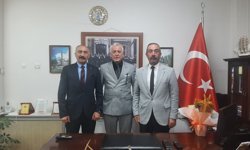 Türkiye Kamu-Sen ve Türk Sağlık-Sen’den Kırşehir Basınının 49 Yıllık Çınarına Tebrik Ziyareti