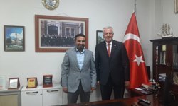 Servet Avkapan’dan Memleket Gazetesi’ne Kutlama Ziyareti