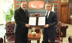 KAEÜ ile Hamilik Okulu Vakfı Arasında İş Birliği Protokolü