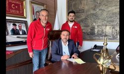 Başkan Hakanoğlu’ndan Türk Kızılay’a Kurban Bağışı