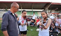 Mini Voleybol Turnuvası'nda Büyük Heyecan