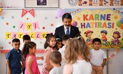Vali Demiryürek Karneleri Dağıttı