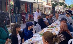 Kaya, Uzun Çarşı Esnafıyla Kahvaltıda Buluştu