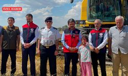 Kırşehir Valisi Demiryürek Hasat Sezonunda Çiftçinin Yanında