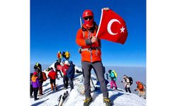 Kırşehir’den Ağrı Dağı’nın Zirvesine Tarihi Tırmanış