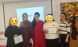 Ev ev gezerek anne ve bebeklerin yanında oldular!
