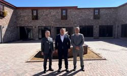 Dernek Başkanı ve Okul Müdüründen Hakanoğlu’na Ziyaret
