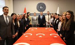 Türk Bayrağı Üzerine Yemin Ettiler!