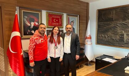 Çiçekdağı Belediyesporlu Yılmaz’dan Türkiye Üçüncülüğü