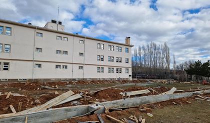 Özbağ’da Okullara Spor Yatırımı