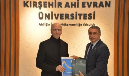 Cem Öğretir KAEÜ’de Öğrencilerle Buluştu