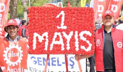 Bayramda görevlerini bırakmadılar: Temizlik işçilerinden takdirlik hareket