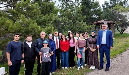 Başkan Hakanoğlu Öğrencilerle Çamlıktepe’de Buluştu