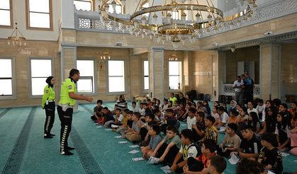 Kırşehir Polisi Camilerde Çocuklarla Buluştu