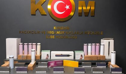 Kırşehir’de Şüpheli Araçta Kaçak Tütün ve Elektronik Eşya Ele Geçirildi