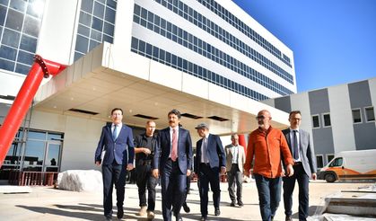 Vali Demiryürek 400 Yataklı Hastaneyi İnceledi