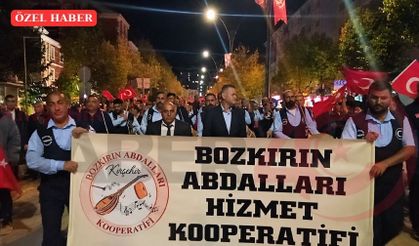 Kırşehir’de Cumhuriyet coşkusu Fener Alayı ile taçlandı