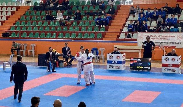 ÜNİLİG Karate Türkiye Şampiyonası, Kırşehir'de tamamlandı