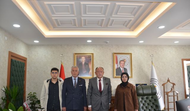 Murat Sürmeli ve ekibi, Başkan Şahin'i ziyaret etti!
