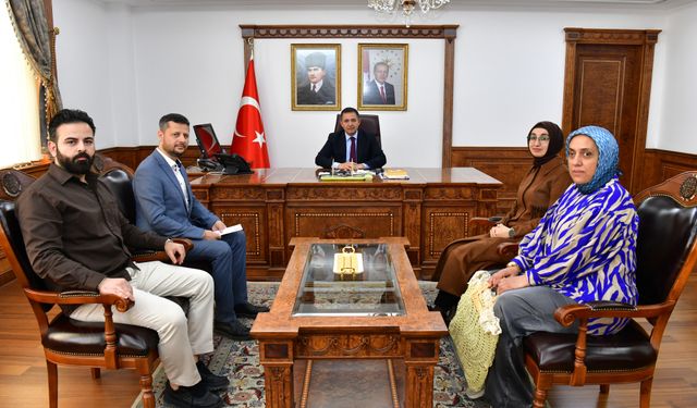 Kırşehir Valisi, İyilik Derneği temsilcilerini ağırladı