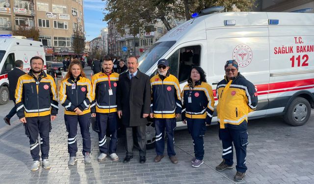 Başkan Aydın, 10 Kasım Töreninde 112 Sağlık Personeli ile bir araya geldi