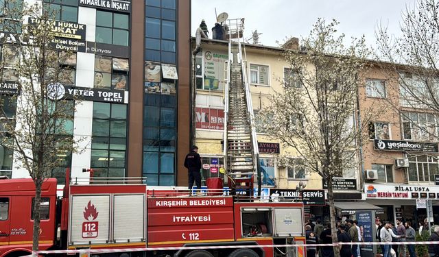Kırşehir'de iş yerinde çıkan yangın söndürüldü
