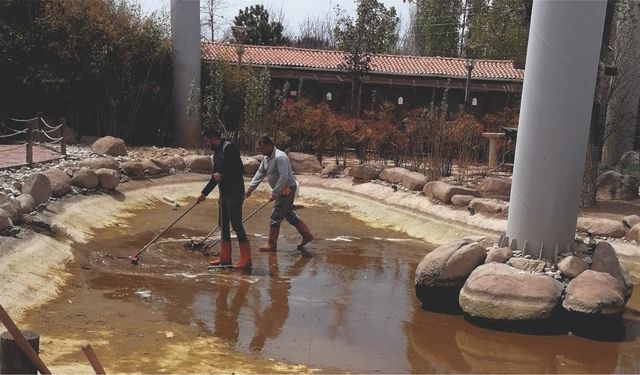 Güzler Evcil Hayvanlar Parkı’nda bakım ve temizlik çalışmaları aralıksız sürdürülüyor