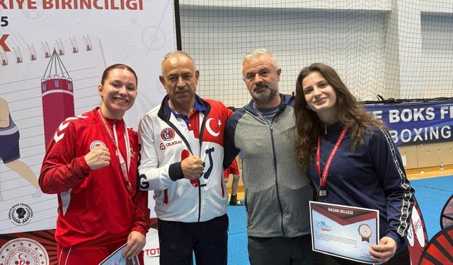 Kırşehir’in gururu Yoncagül boksta yine şampiyon