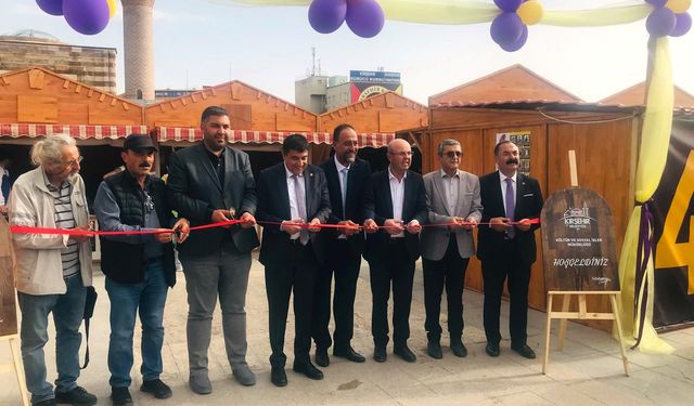 Kırşehir kitap şöleni başladı