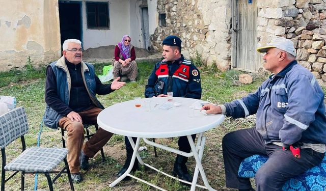 jandarma ekipleri, dolandırıcılık olaylarına karşı vatandaşları uyardı