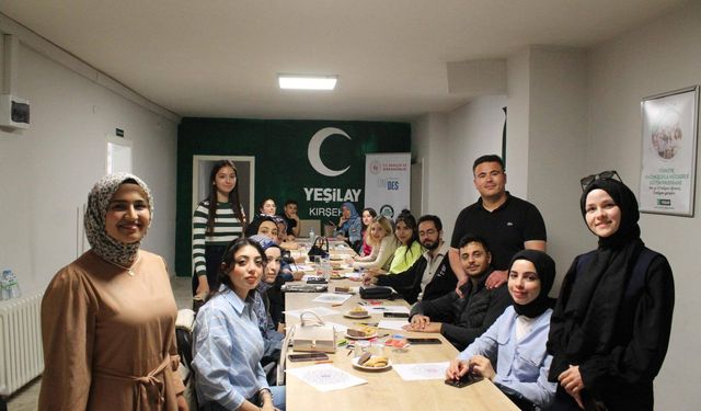 Kırşehirli Gençler Yeşilay Etkinliğinde Buluştu: “Sağlıklı Nesiller İçin El Ele”