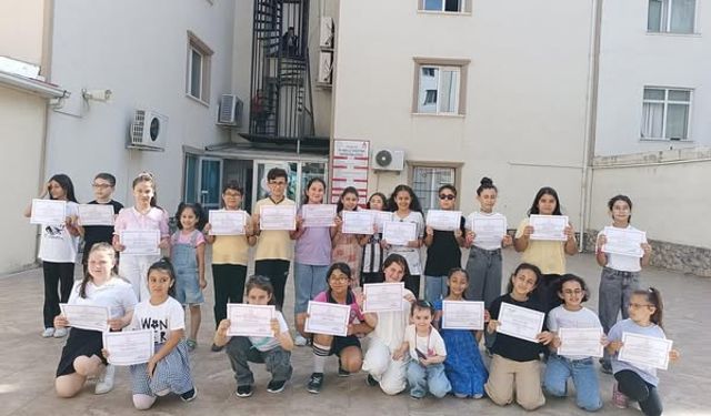 Kırşehir’de “Speaking Club” Katılımcılarına Katılım Belgeleri Verildi