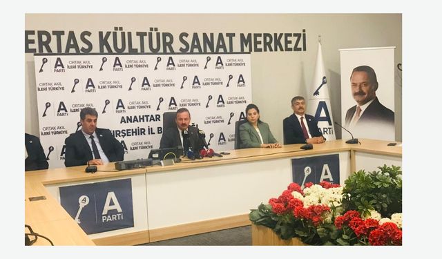 A Parti Lideri Ağıraalioğlu: “CHP’yi yeniyorsunuz, sorunları yenemiyorsunuz”