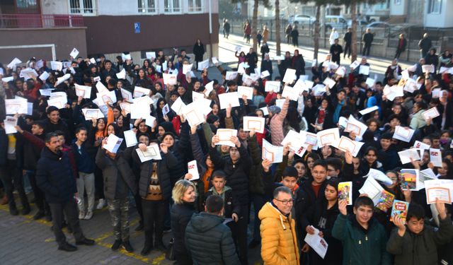 Öğrenci kıyafetlerinde yeni dönem başlıyor