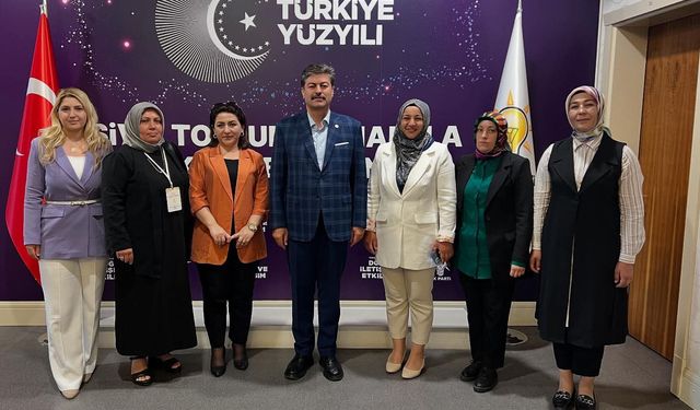 Necmettin Erkan, Kadın Kolları Başkanlarıyla Bir Araya Geldi