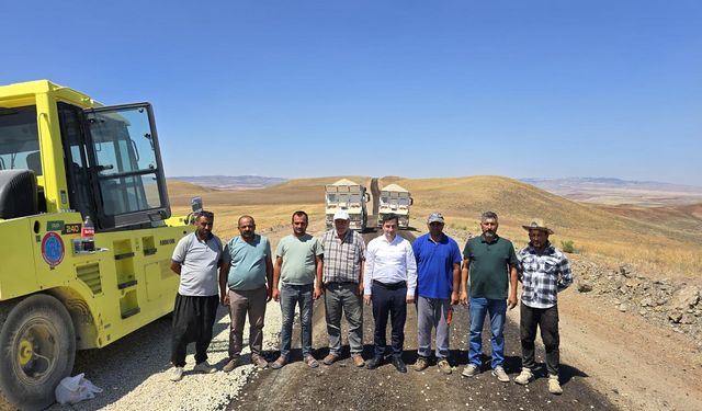 Çiçekdağı’nda Yol Mesaisi!