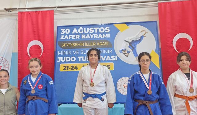 Judo Turnuvasında Büyük Başarı