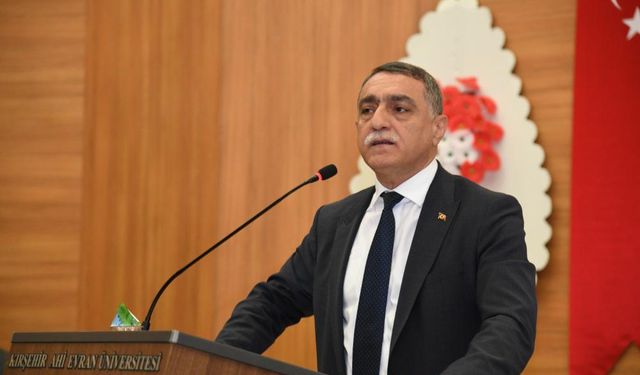 KAEÜ Rektörü Karahocagil, YKS'yi kazanan öğrencileri Kırşehir'e davet etti