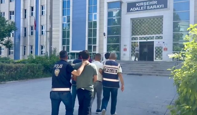 Kırşehir'de emekli kadını dolandıran 3 zanlı tutuklandı