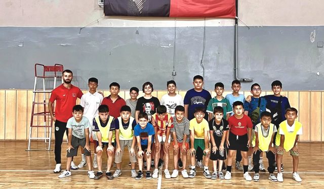 Mucur’da Basketbol Kursu Devam Ediyor