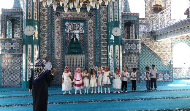 Boztepe’de Kur’an Kursları Yıl Sonu Etkinliği Düzenlendi