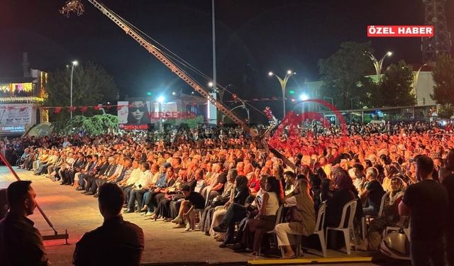 Kırşehir’de Neşet Ertaş Rüzgârı Esti: Muhteşem Konserde 10 Bin Kişi Buluştu