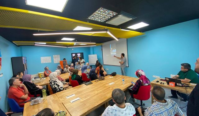 Gençlik Merkezi’nden Velilere Deneyap Teknoloji Atölyeleri Bilgilendirme Toplantısı