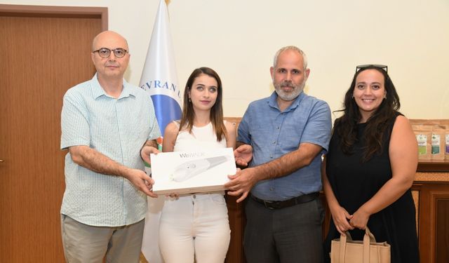 WeWalk Akıllı Baston, Kırşehir Ahi Evran Üniversitesi Öğrencisine Teslim Edildi